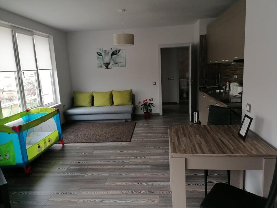 Aparthotel Astoria à Hisarya Extérieur photo
